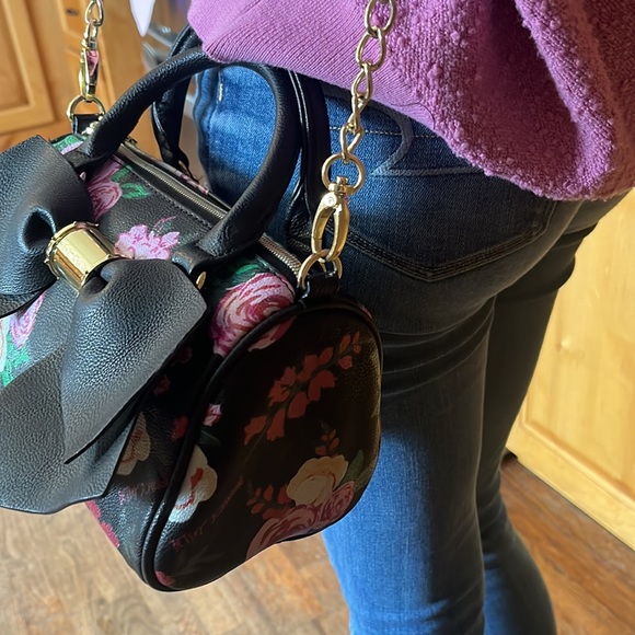 Betsey Johnson Mini Rose Bow Bag - Picture 4 of 9